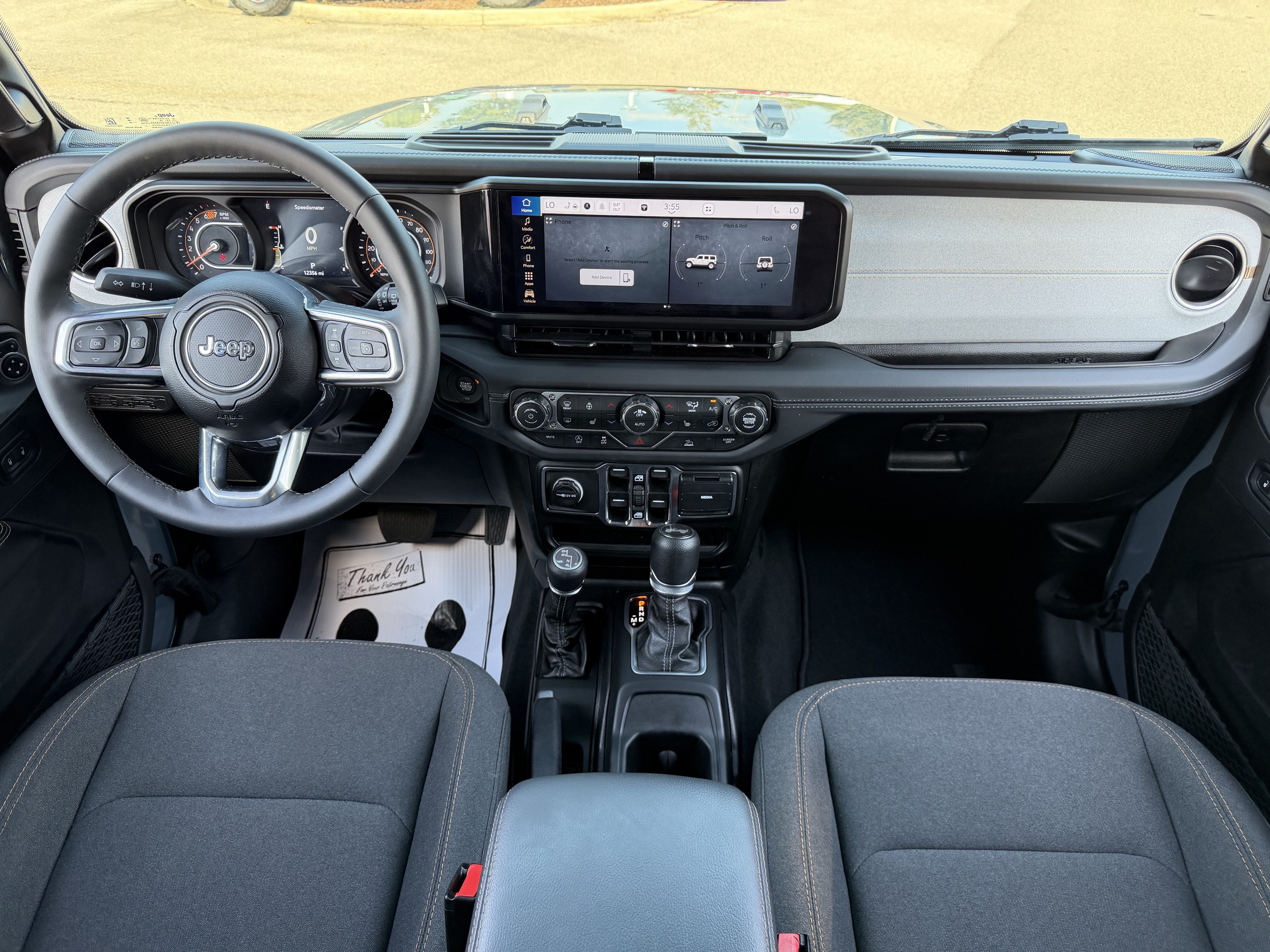 Used 2026 Jeep Wrangler Unlimited Sahara AWD/4WD image 31