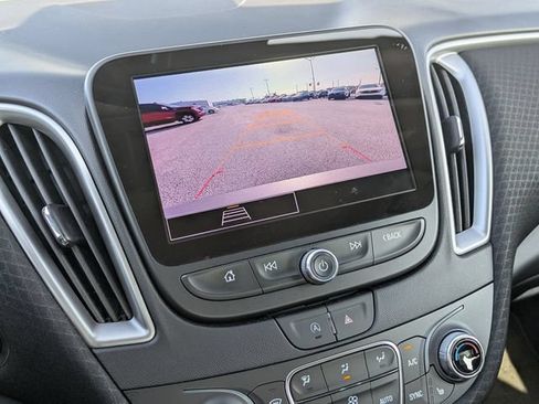 Used 2025 Chevrolet Malibu LT FWD image 20