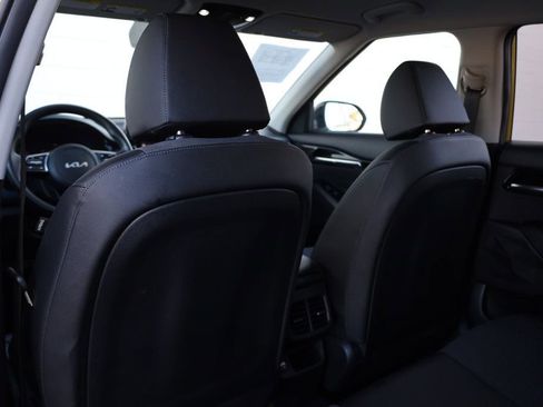 Used 2023 Kia Seltos S image 17