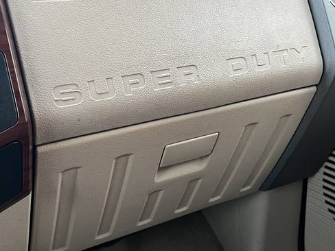 Used 2008 Ford F350 Lariat image 16
