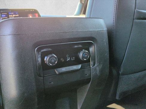 Used 2025 Chevrolet Tahoe LT AWD/4WD image 17