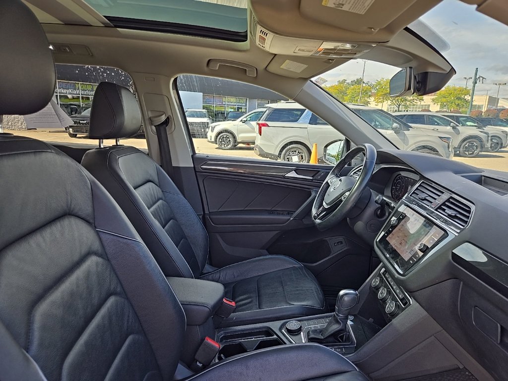 Used 2018 Volkswagen Tiguan SEL Premium AWD/4WD image 38