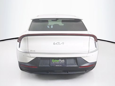 Used 2024 Kia EV6 Light RWD image 7