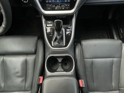 Used 2025 Subaru Outback Touring XT w/ Popular Package #2 image 19