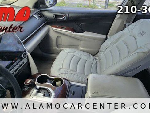Used 2013 Toyota Camry XLE FWD image 35