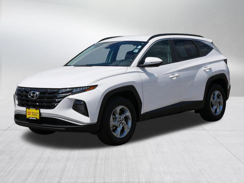 Certified 2023 Hyundai Tucson SEL AWD/4WD image 3