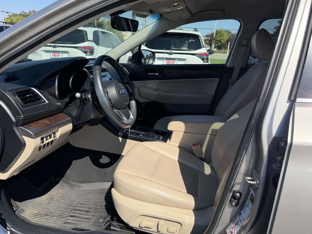 Used 2019 Subaru Outback 3.6R Limited AWD/4WD image 18