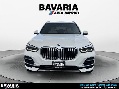 Used 2022 BMW X5 xDrive40i w/ Premium Package AWD/4WD image 8