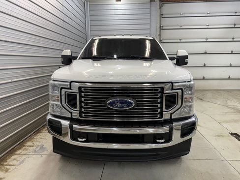 Used 2022 Ford F350 Lariat w/ Chrome Package image 2