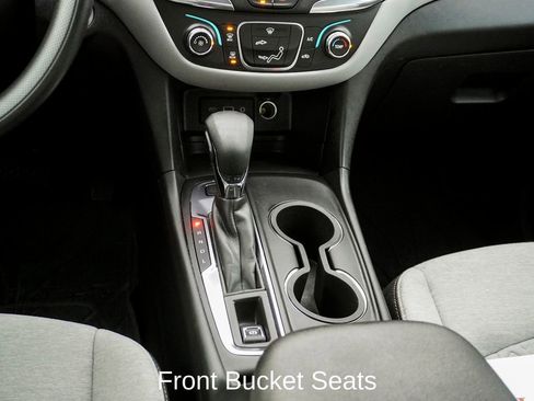 Used 2023 Chevrolet Equinox LS image 11