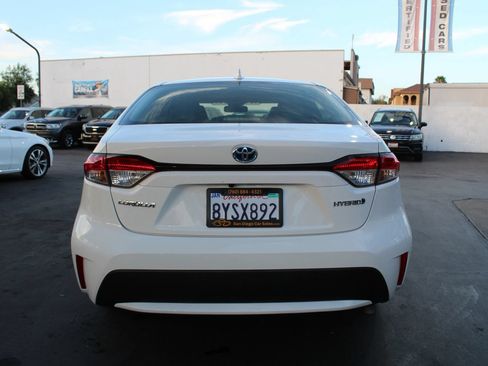 Used 2022 Toyota Corolla LE FWD image 4