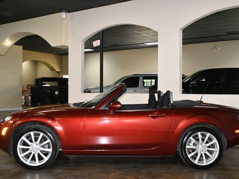 Used 2007 MAZDA MX-5 Miata Touring image 51