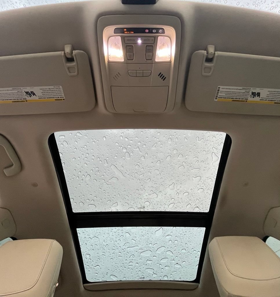 Used 2018 Cadillac XT5 Luxury w/ Driver Awareness Package FWD image 40