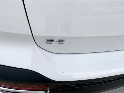 Used 2022 Volkswagen Taos SE FWD image 10