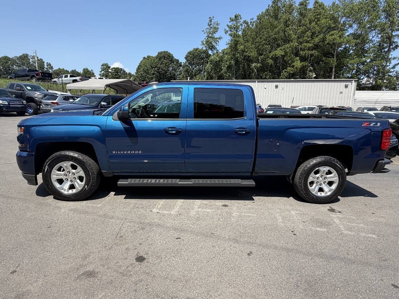 Used 2018 Chevrolet Silverado 1500 LT w/ All Star Edition AWD/4WD image 6