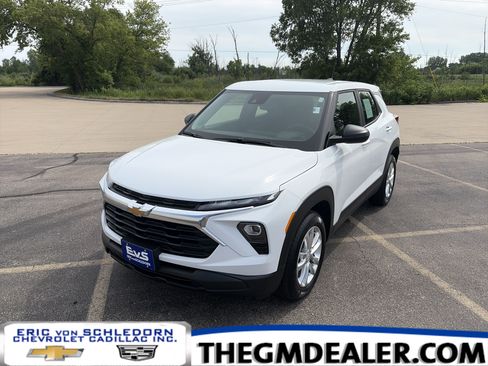 Used 2024 Chevrolet TrailBlazer LS w/ LS Confidence Package FWD image 1