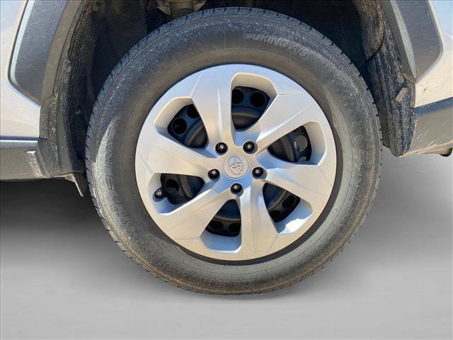 Used 2025 Toyota RAV4 LE FWD image 14
