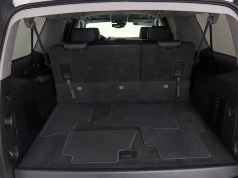 Used 2017 Chevrolet Suburban LT AWD/4WD image 12