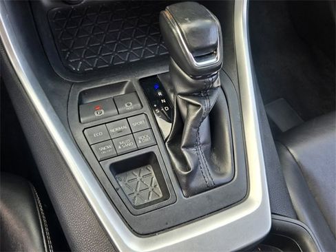 Used 2019 Toyota RAV4 XLE Premium w/ Cold Weather Package image 23