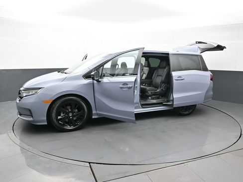 Used 2023 Honda Odyssey Sport image 49