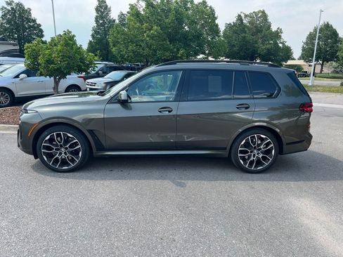 Used 2024 BMW X7 xDrive40i w/ Executive Package AWD/4WD image 2