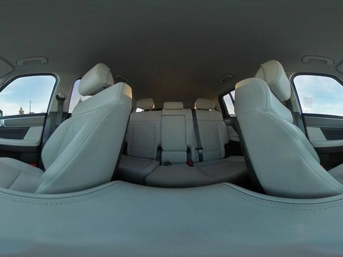 Used 2025 Hyundai Santa Fe SEL AWD/4WD image 45