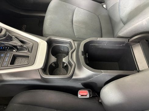 Used 2019 Toyota RAV4 XLE FWD image 32