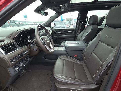 Used 2023 GMC Yukon Denali w/ Denali Reserve Package AWD/4WD image 15