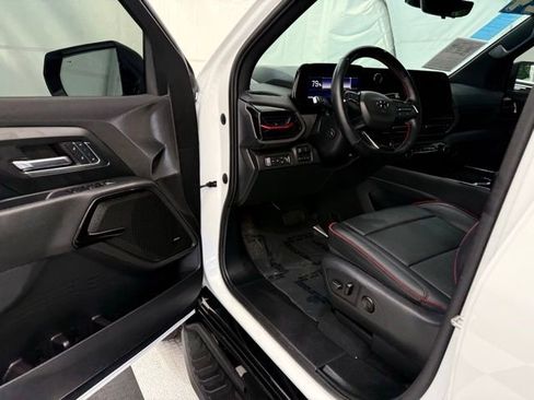 Used 2024 Chevrolet Silverado EV RST AWD/4WD image 32