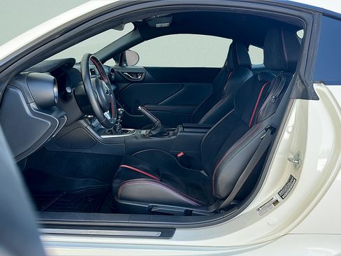 Used 2022 Subaru BRZ Limited RWD image 24