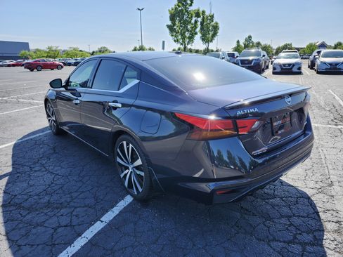 Used 2019 Nissan Altima 2.0 Platinum FWD image 14