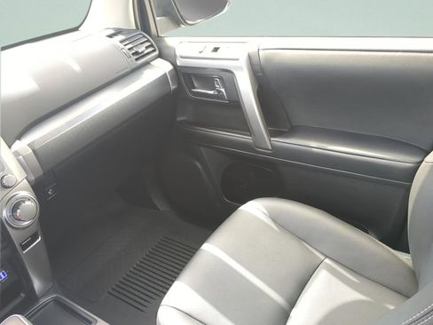 Used 2024 Toyota 4Runner TRD Sport RWD image 13