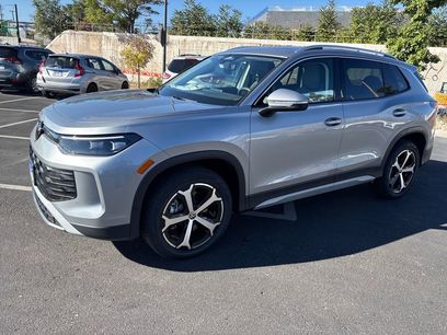 New 2025 Volkswagen Tiguan SE