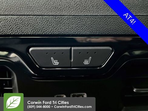 Used 2024 GMC Sierra 1500 AT4 w/ Technology Package AWD/4WD image 29