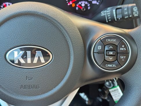 Used 2021 Kia Soul LX FWD image 20