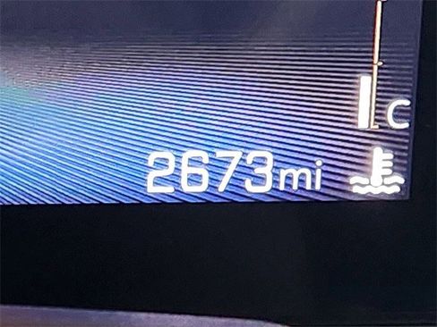 Certified 2025 Chevrolet Trax LT w/ Driver Confidence Package image 19