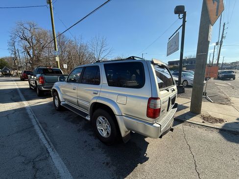 Used 2000 Toyota 4Runner Limited image 3