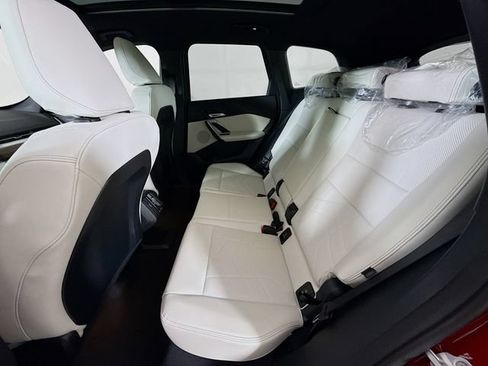 New 2026 BMW X1 xDrive28i w/ Technology Package AWD/4WD image 24