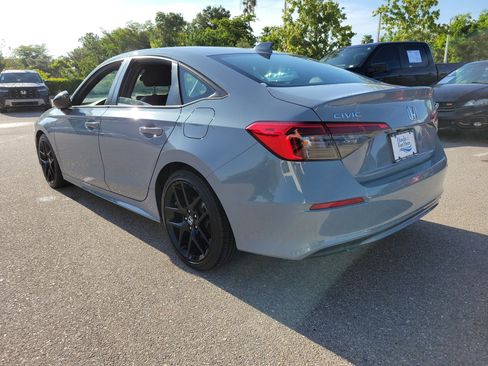 Used 2023 Honda Civic Sport image 4