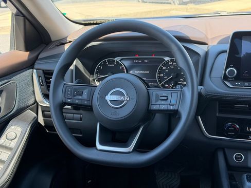 Used 2023 Nissan Rogue SV AWD/4WD image 21