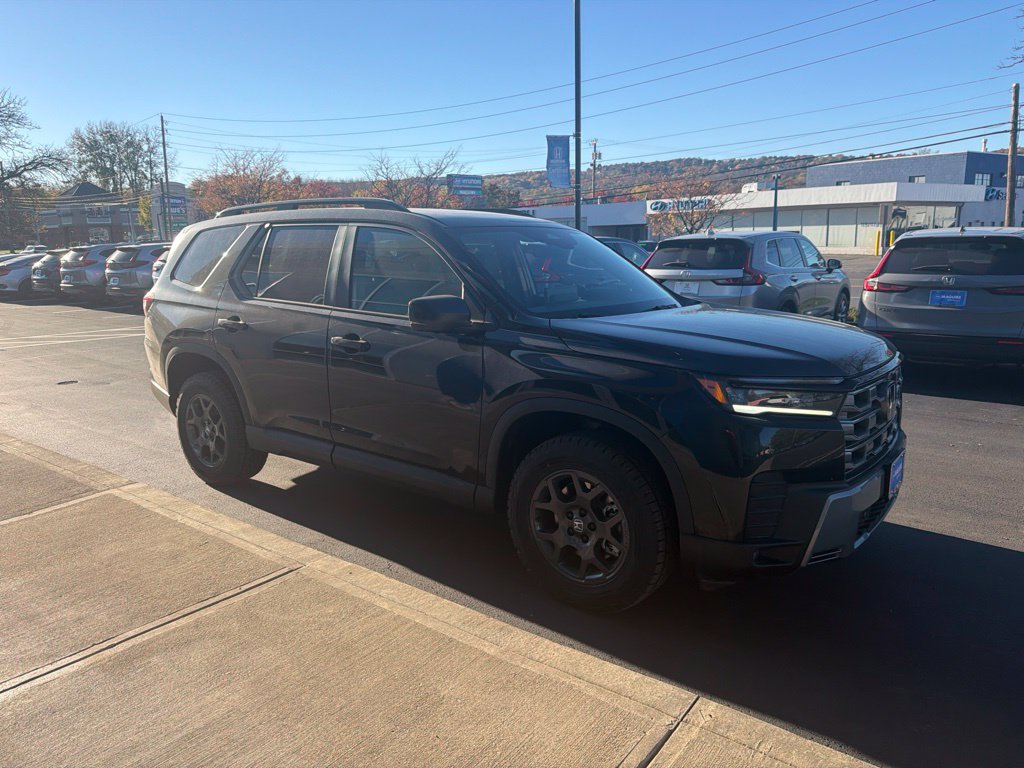 New 2026 Honda Pilot TrailSport image 3
