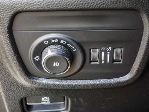 Used 2022 Jeep Grand Cherokee L Limited image 42