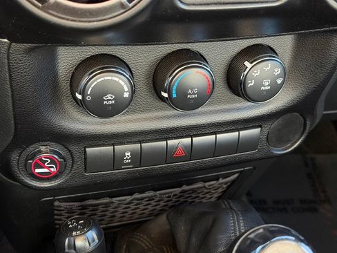 Used 2011 Jeep Wrangler Sport AWD/4WD image 23