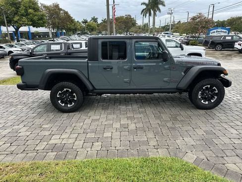 Used 2026 Jeep Gladiator Rubicon AWD/4WD image 14