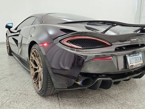 Used 2017 McLaren 570S RWD image 22