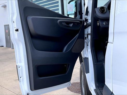 New 2025 Mercedes-Benz Sprinter 2500 image 10