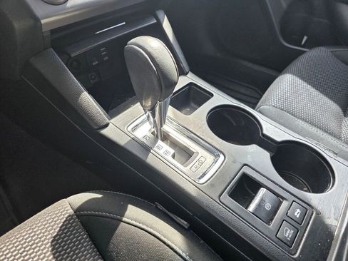 Used 2015 Subaru Outback 2.5i Premium image 9