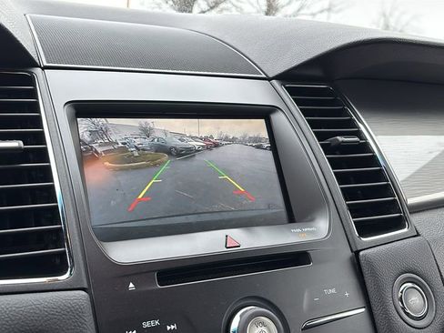 Used 2015 Ford Taurus SEL w/ Equipment Group 201A image 22