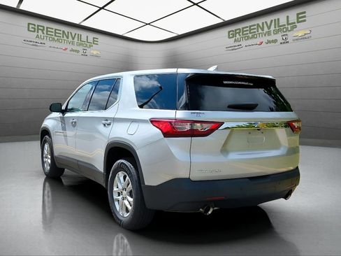 Used 2021 Chevrolet Traverse LS FWD image 5