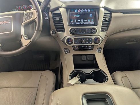 Used 2018 GMC Yukon SLT w/ Premium Edition image 25